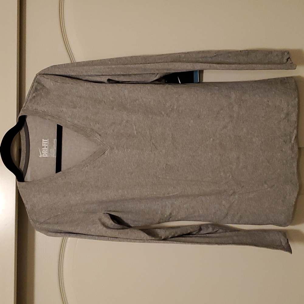 Nike long sleeve v neck shirt